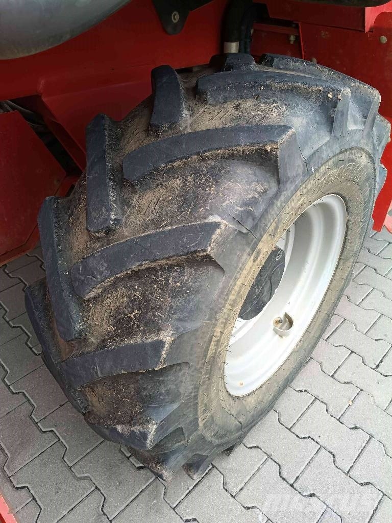 Manitou MRT 1840 Easy 伸縮臂操作車