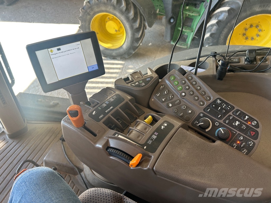 John Deere 7230 R Tractors