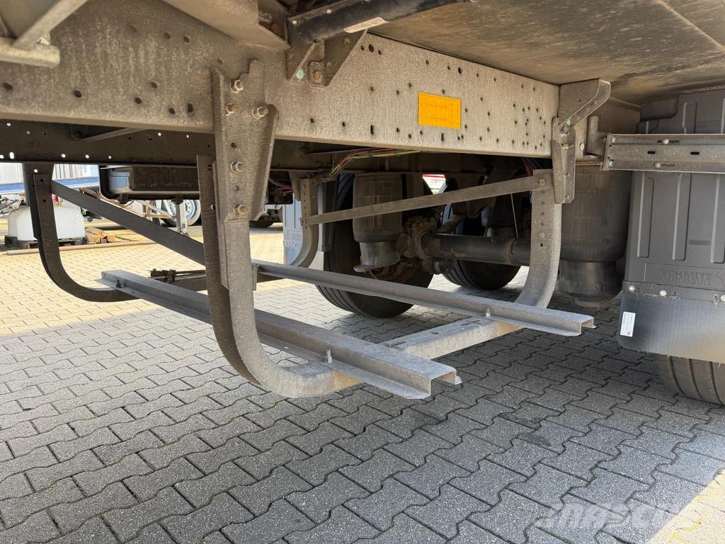 Schmitz Cargobull N/A Carrier Vector 1550 / Lift-As / Rotos-Disc Külmikpoolhaagised