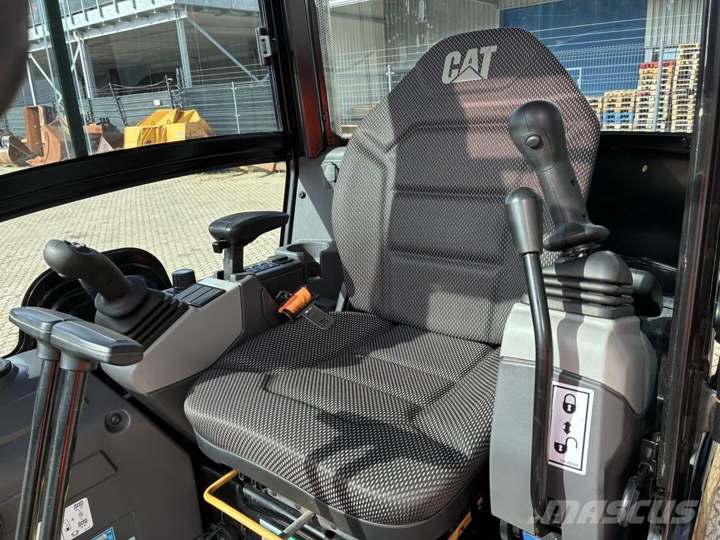 CAT 302-05CR Mini bageri < 7t