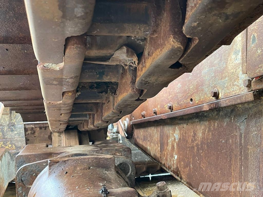 CAT D8N (D8R) Pásové dozéry