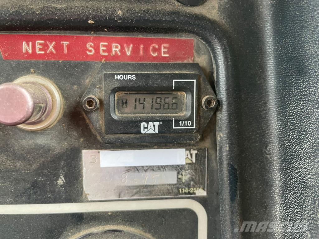 CAT D8N (D8R) Pásové dozéry