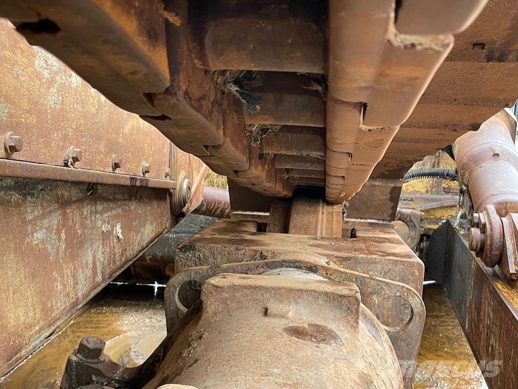 CAT D8N (D8R) Pásové dozéry