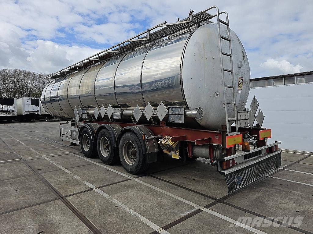 Magyar SR 34 SDC CHEMICAL 3 COMP 38M3 Poluprikolice cisterne