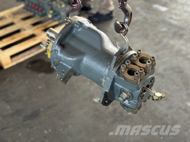 Liebherr R 904 C Rotary connection Hidráulica