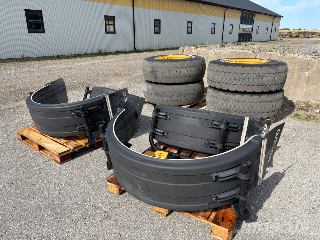 Volvo skärmar med kompletta hjul till L60H Tyres, wheels and rims