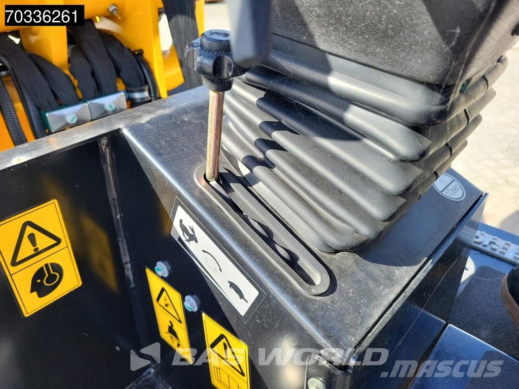 JCB 403 SP FACTORY WARRANTY - GIANT COUPLER - KUBOTA Utovarivači na kotačima
