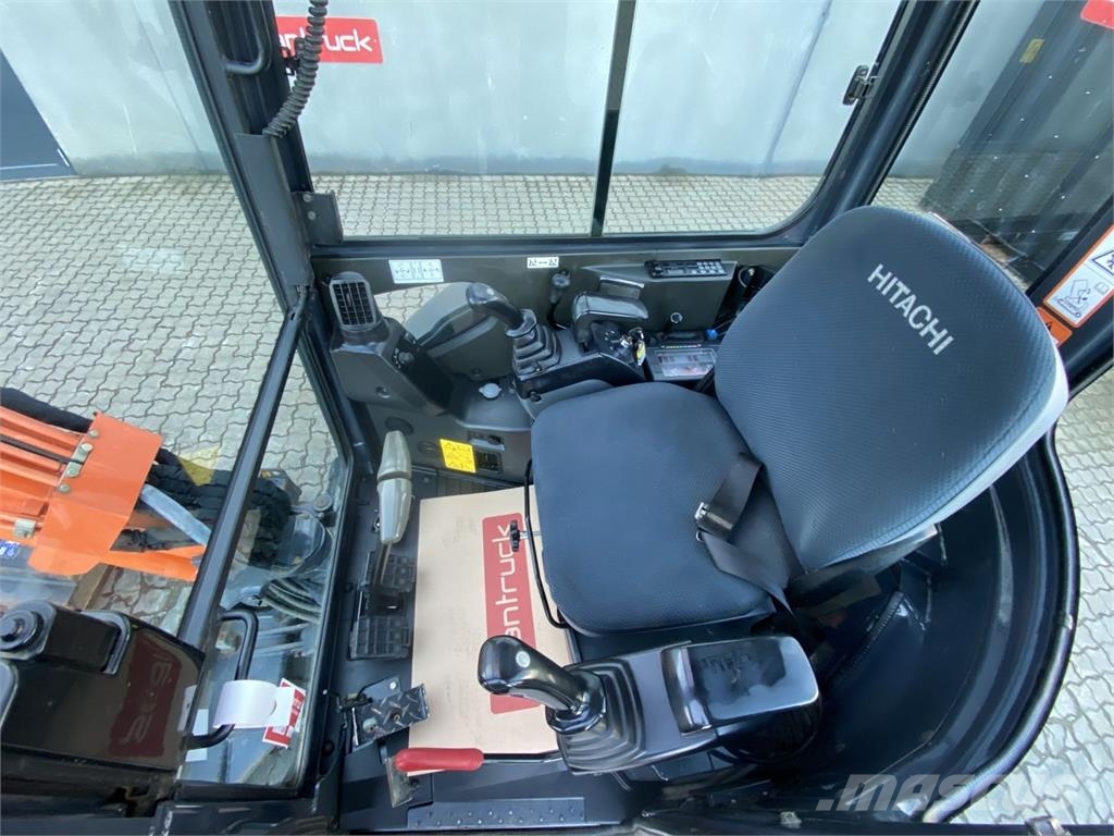 Hitachi ZX22U-2 Bageri točkaši