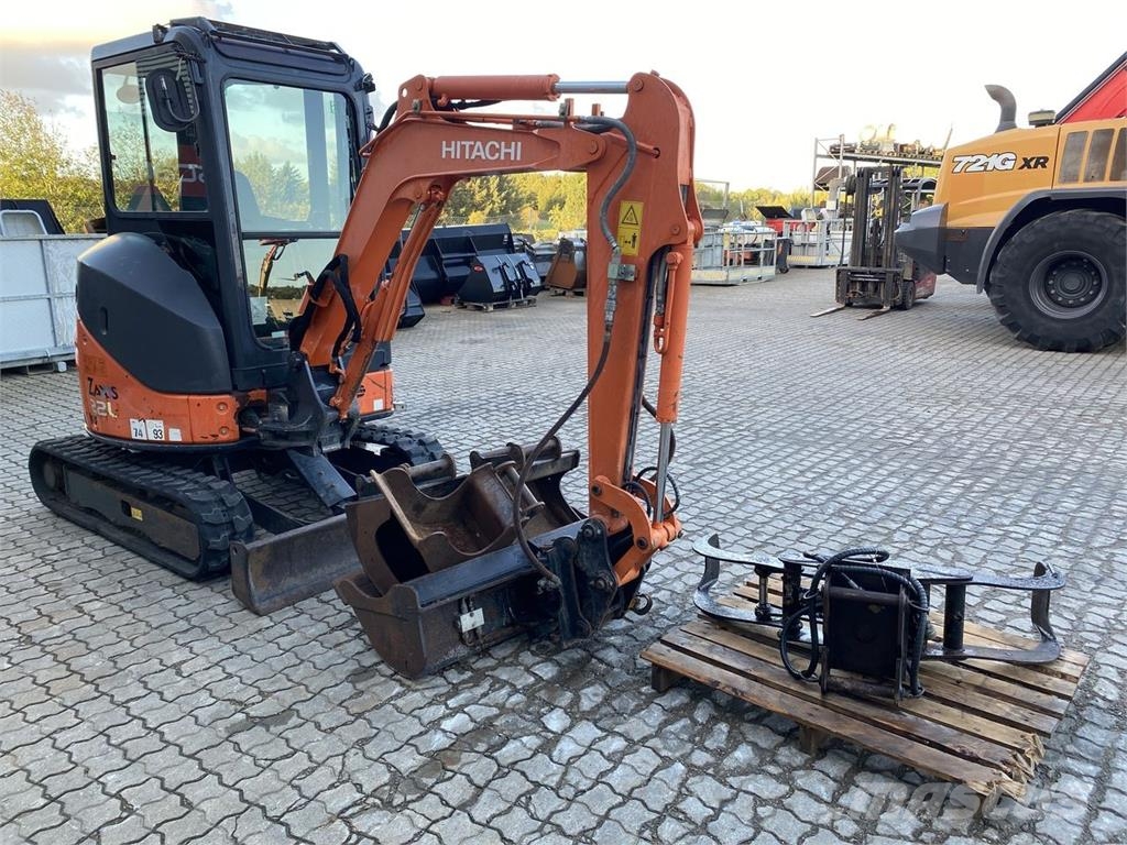 Hitachi ZX22U-2 Bageri točkaši