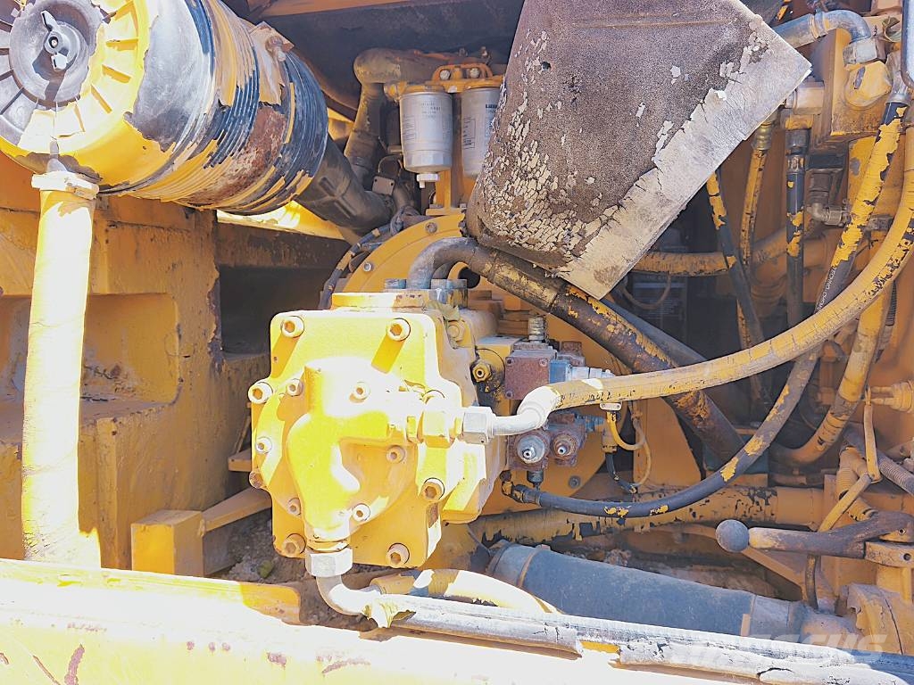 Liebherr R 912 LC Lánctalpas kotrók