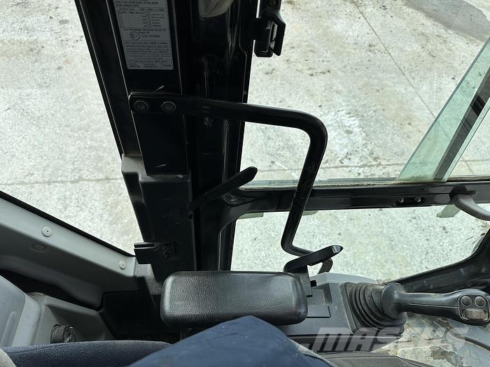 CAT 335FL Excavatoare pe șenile