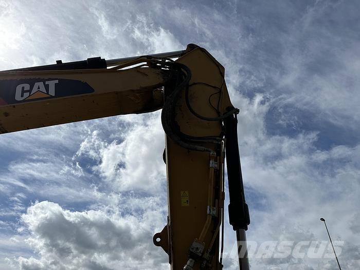 CAT 335FL Excavatoare pe șenile