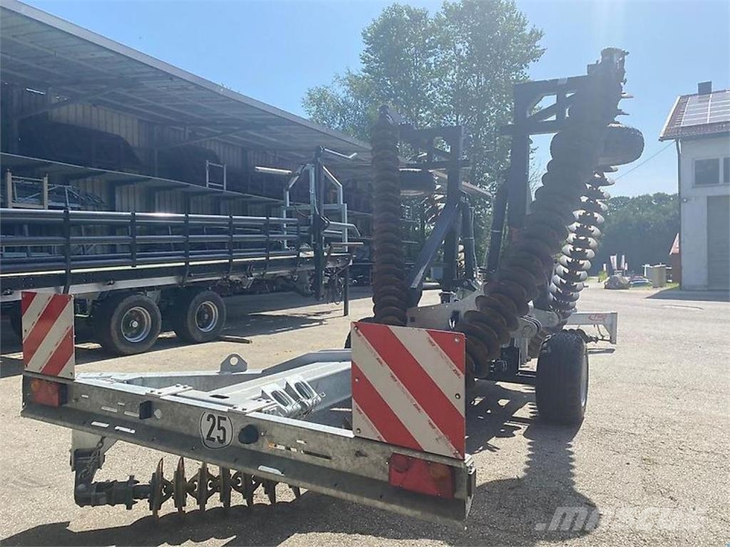  Fliegl KSE680 Kettenscheibenegge Scheibeneggen