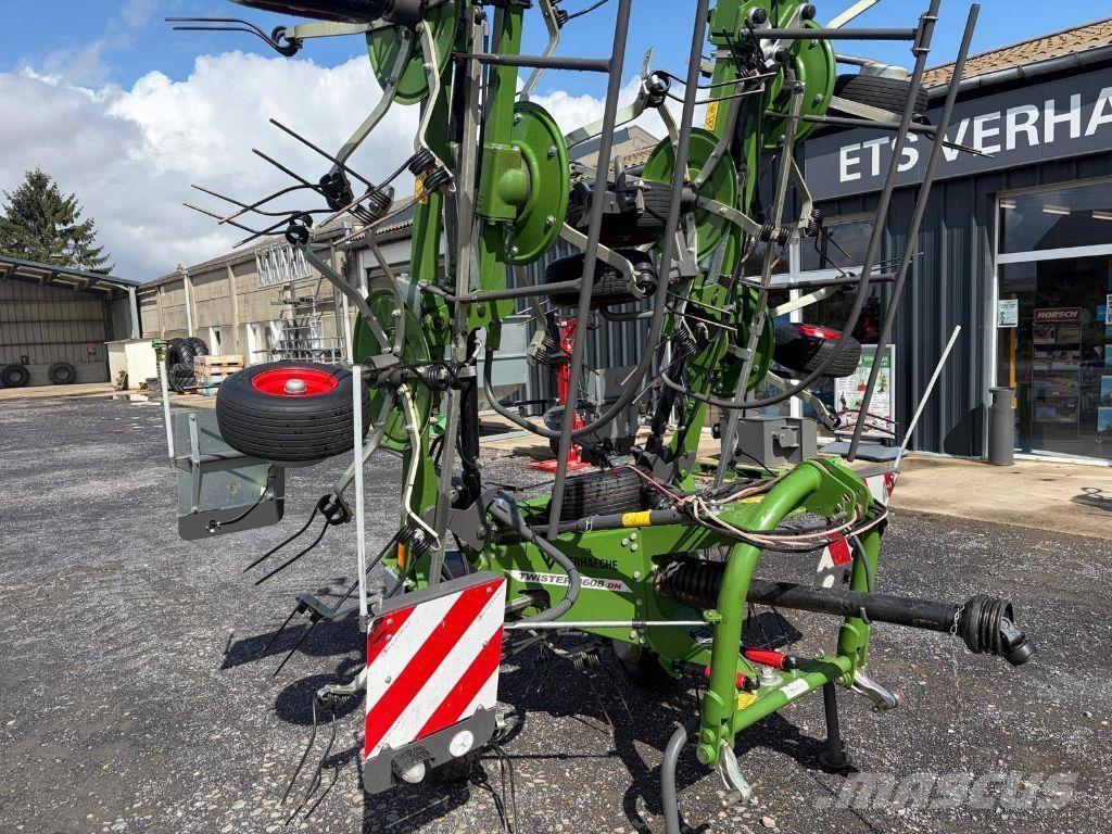 Fendt TWISTER 8608 N Граблі і сінозворушувачі