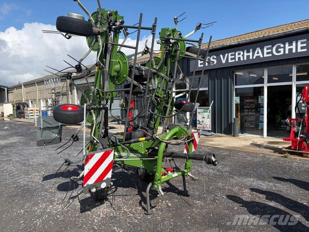 Fendt TWISTER 8608 N Граблі і сінозворушувачі