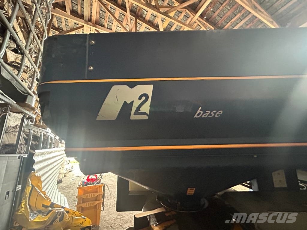 Bogballe M2 Base Mineraalväetise laoturid