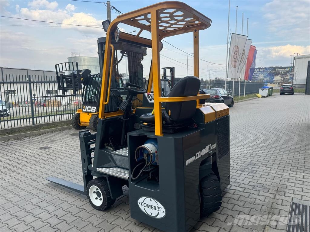 Combilift CB3000 //2016 year // Toyota engine 4-way reach truck