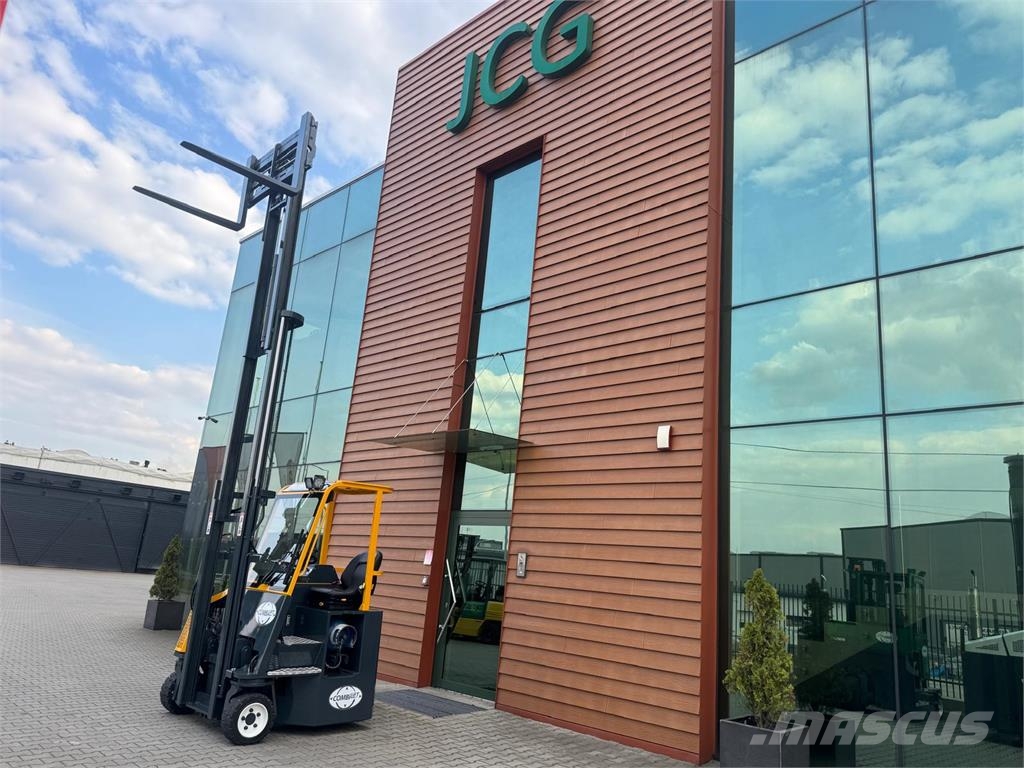 Combilift CB3000 //2016 year // Toyota engine 4-way reach truck