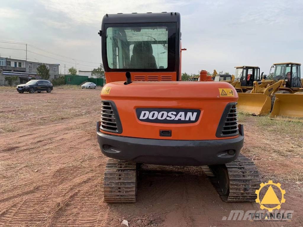 Doosan DX 55 Vikšriniai ekskavatoriai