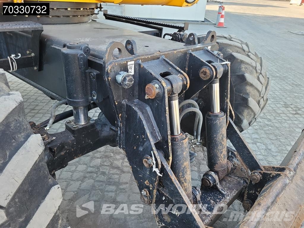 JCB JS145 W Wielgraafmachines