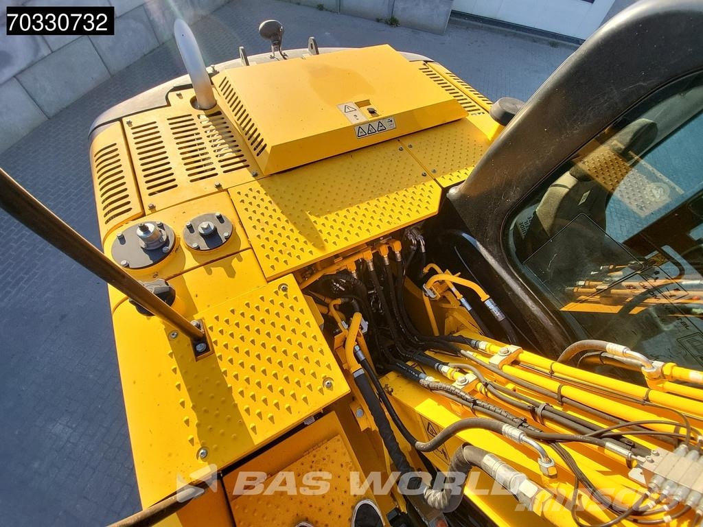 JCB JS145 W Wielgraafmachines