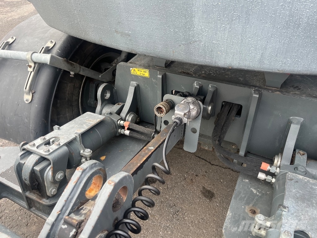 Wacker Neuson EW 100 / Engcon, Kärry, 3 kauhaa, Hyvät renkaat! Gumikerekes kotrók