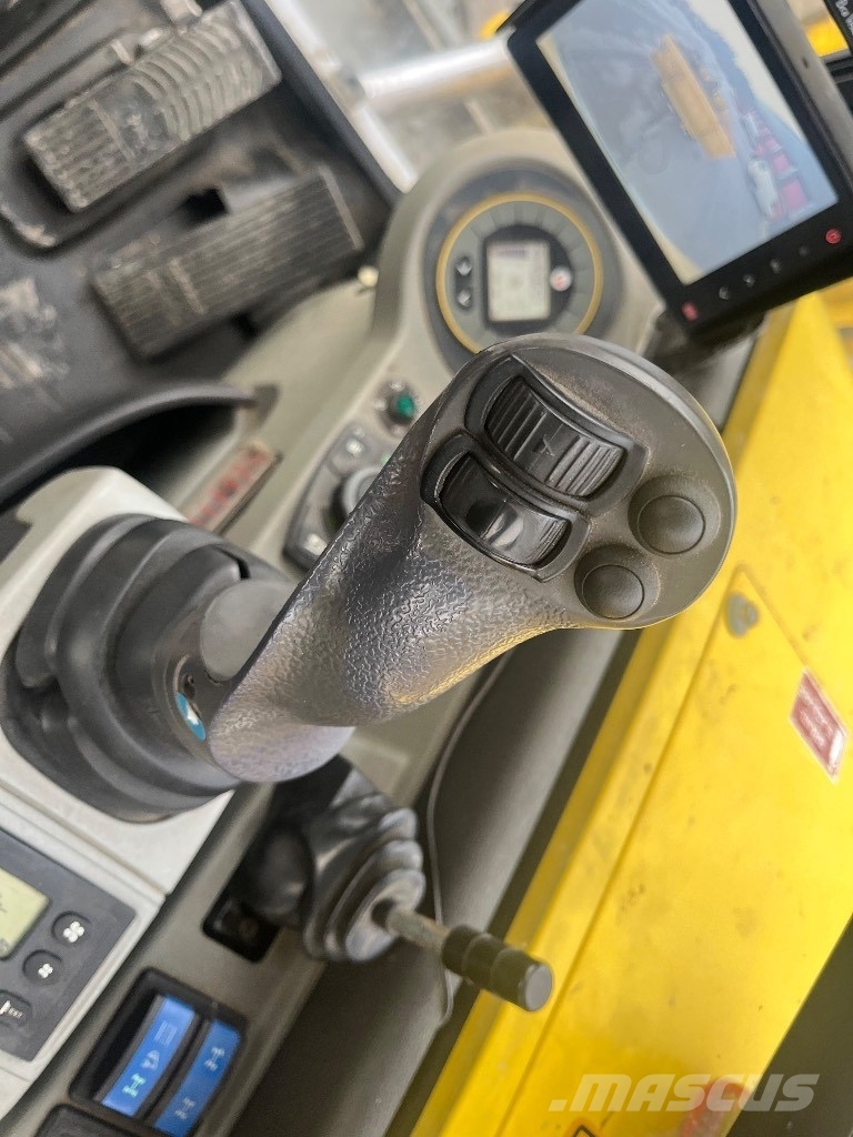 Wacker Neuson EW 100 / Engcon, Kärry, 3 kauhaa, Hyvät renkaat! Gumikerekes kotrók