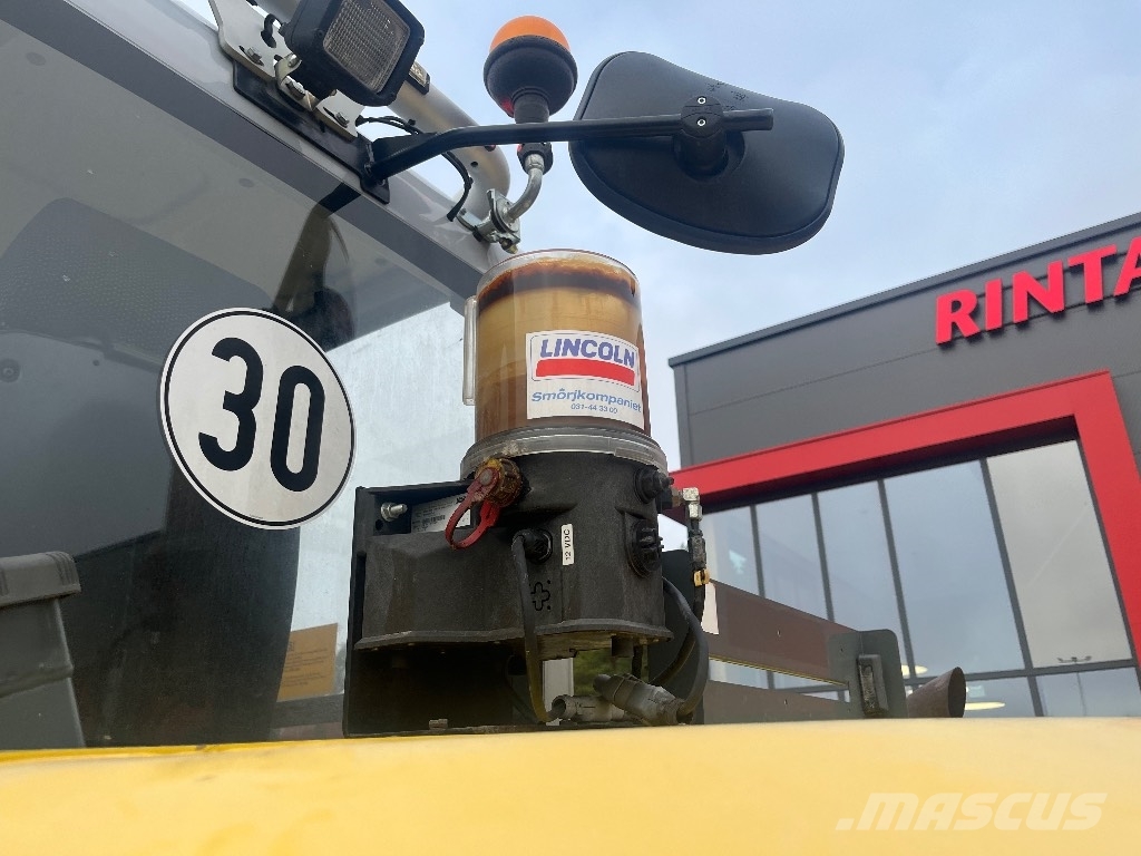 Wacker Neuson EW 100 / Engcon, Kärry, 3 kauhaa, Hyvät renkaat! Gumikerekes kotrók