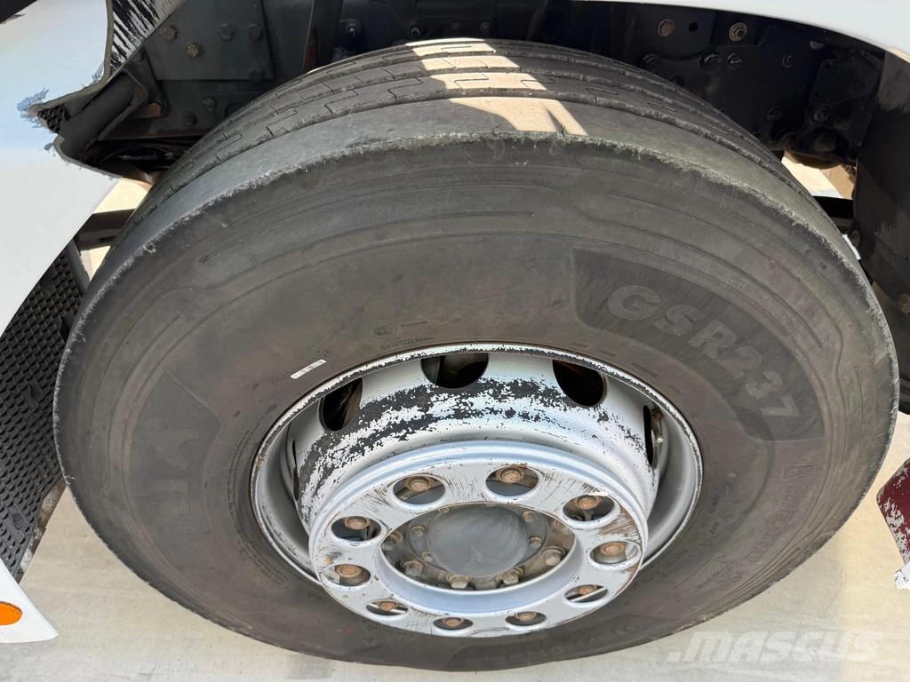 Mercedes-Benz Atego 2533 Kipper + Kran Bonfiglioli 6x2 Rabljeni žerjavi za vsak teren