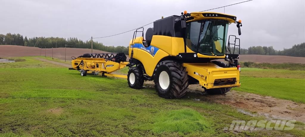 New Holland CH 7.70 Moissonneuse batteuse