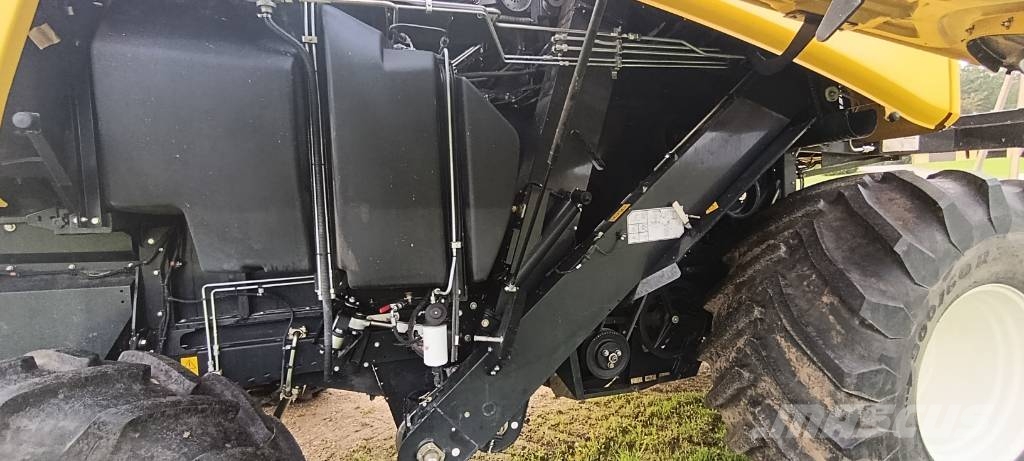 New Holland CH 7.70 Moissonneuse batteuse