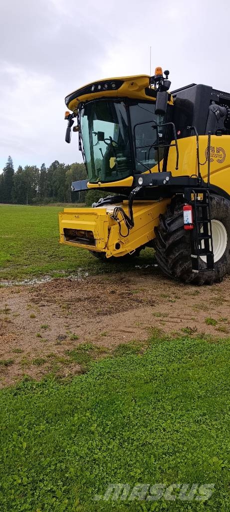 New Holland CH 7.70 Moissonneuse batteuse