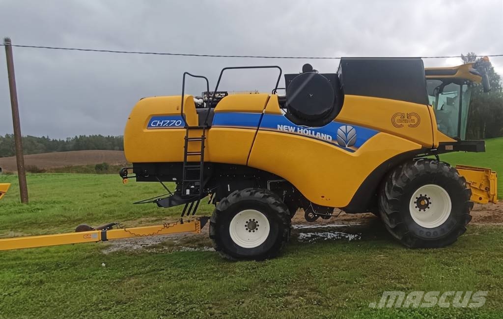 New Holland CH 7.70 Moissonneuse batteuse