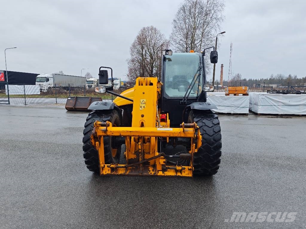 JCB 542-70 Agri Super Kmetijski teleskopski nakladalci