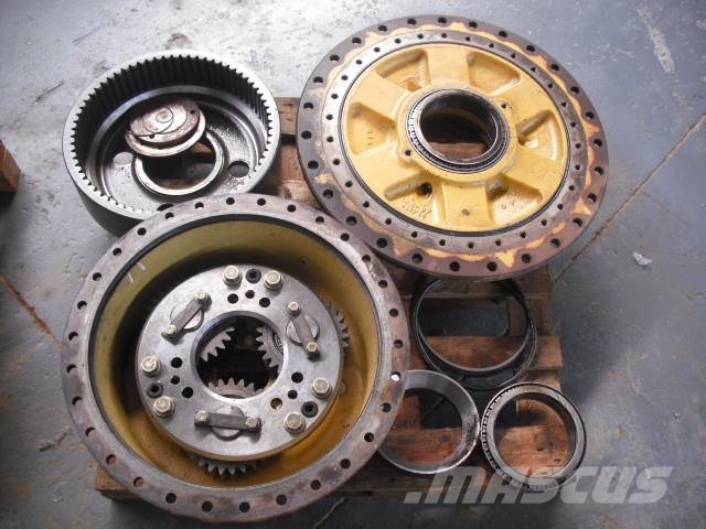 Komatsu D65EX complet machine  in parts Buldozer sobre oruga