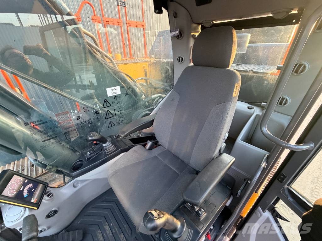 Volvo EC250E L Crawler excavators