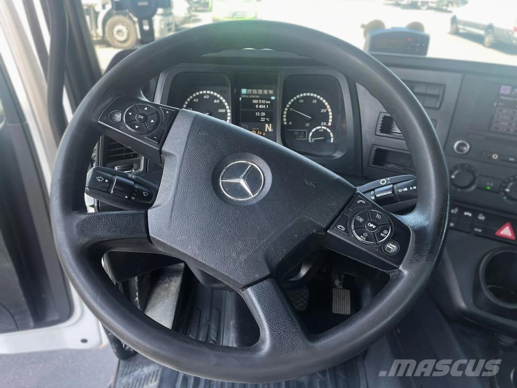 Mercedes-Benz Arocs 3240 *8x4*Luchtvering A verst*Containersyste Visureigiai kranai
