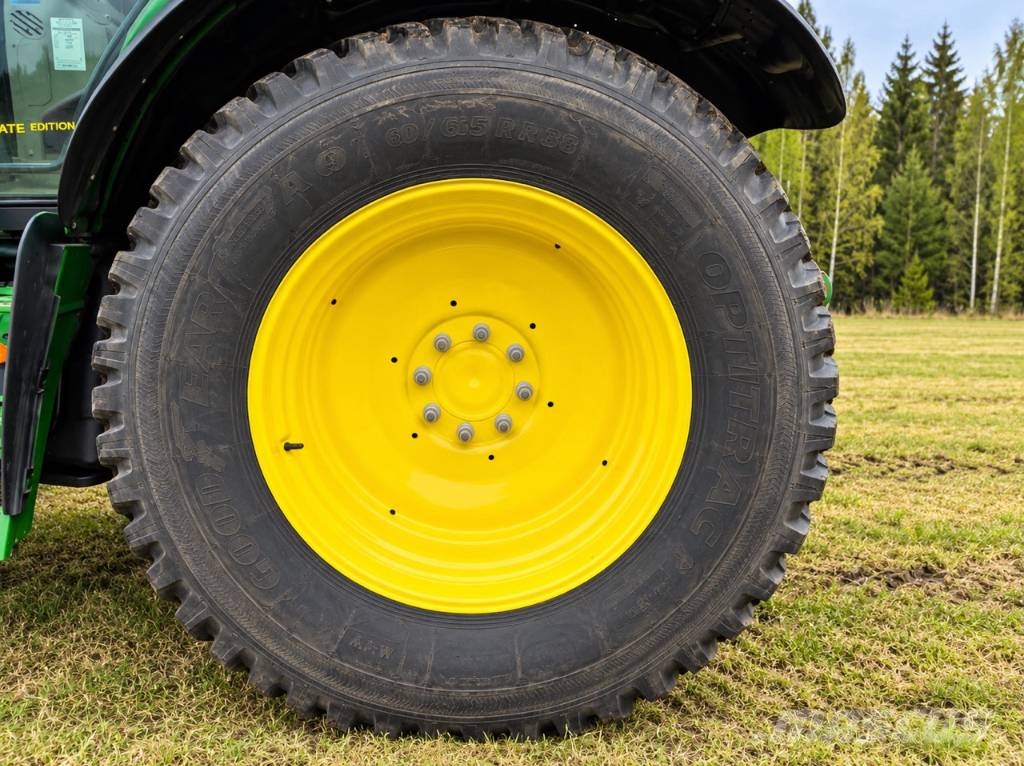John Deere 6 R الجرارات