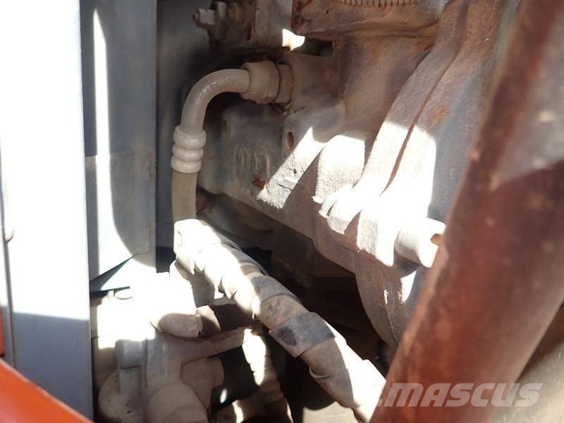 Hitachi ZX135US‑3 Bageri gusjeničari