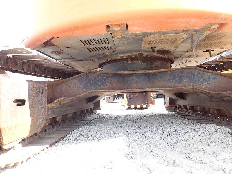 Hitachi ZX135US‑3 Bageri gusjeničari