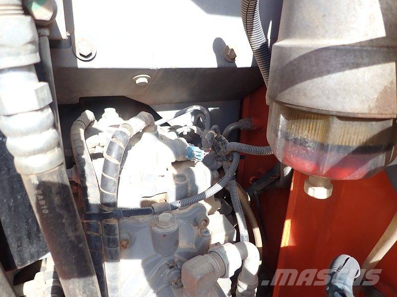Hitachi ZX135US‑3 Bageri gusjeničari