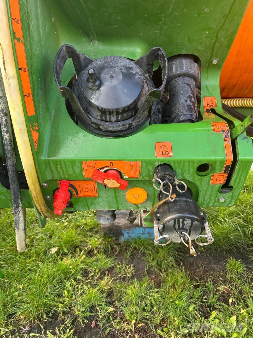 Amazone UX5200 Super 30m Trailed sprayers