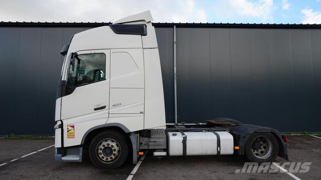 Volvo FH 420 Mega tractor unit Sadulveokid