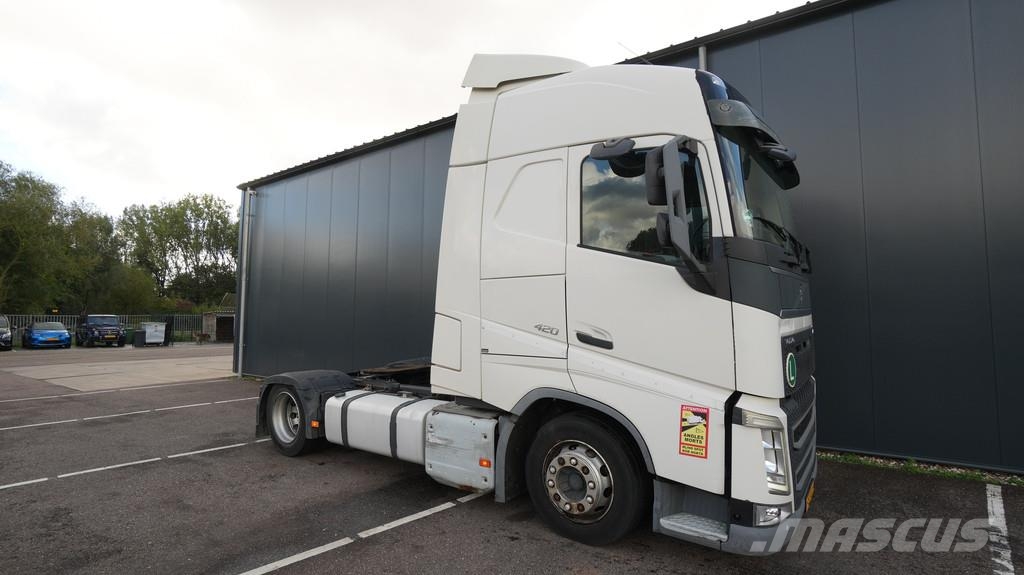 Volvo FH 420 Mega tractor unit Sadulveokid