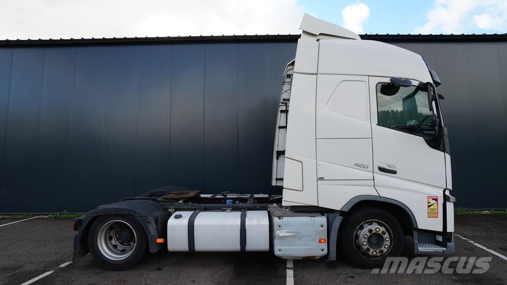 Volvo FH 420 Mega tractor unit Sadulveokid
