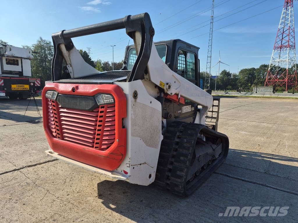 Bobcat T76 (Bucket + Forks) Mini incarcator