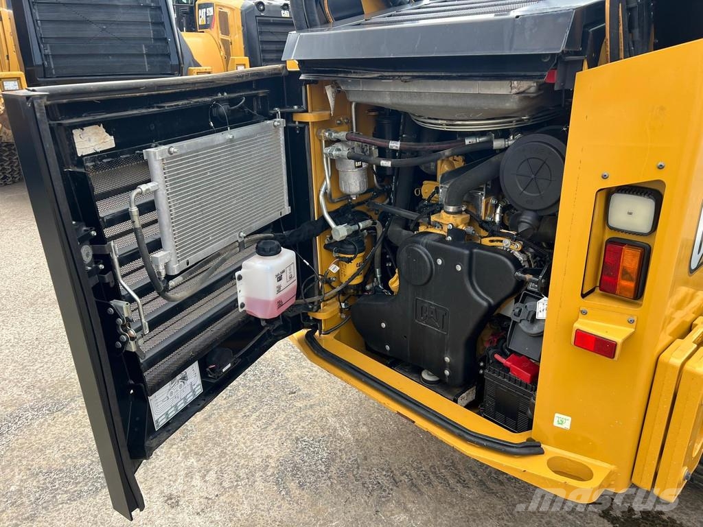 CAT 272D 3XE . Φορτωτάκια