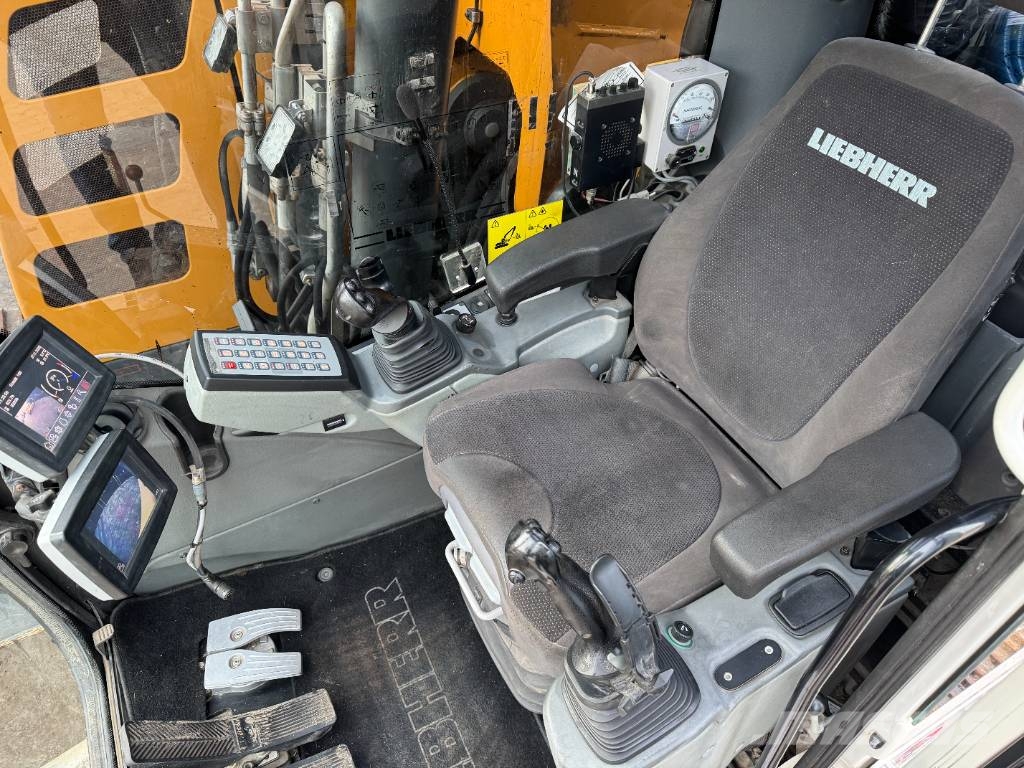 Liebherr R 926 Compact Litronic Excavadoras sobre orugas