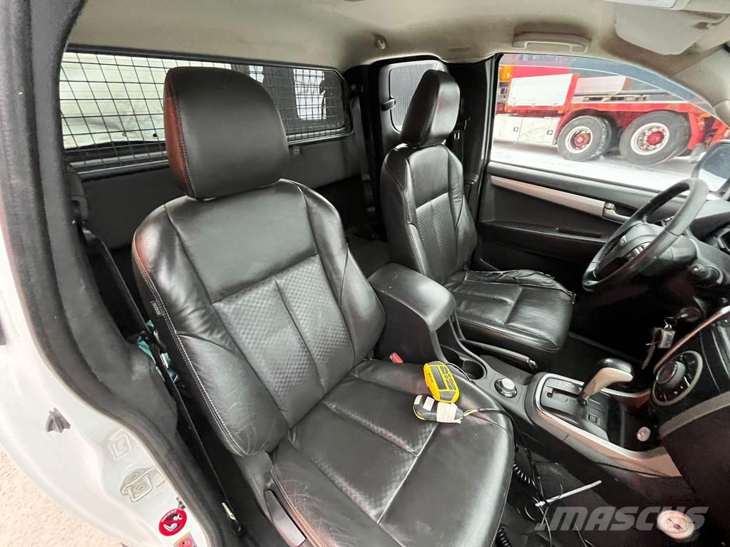 Isuzu D-max 4x4 SNOW PLOW & SPREADER Auto's