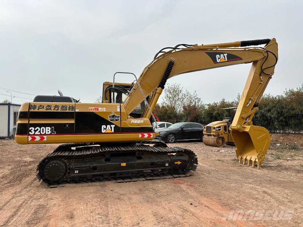 CAT 320B Bagri goseničarji
